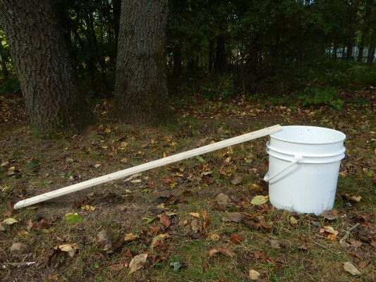 chipmunk / rodent bucket trap 