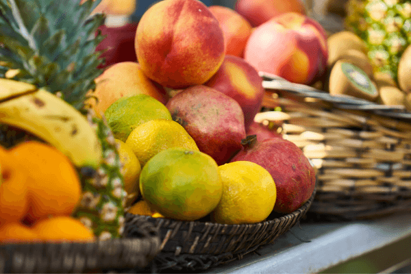 This Fruit Fly Trap Catches 25X More Than Your Bowl of Vinegar Does - The  Art of Doing Stuff